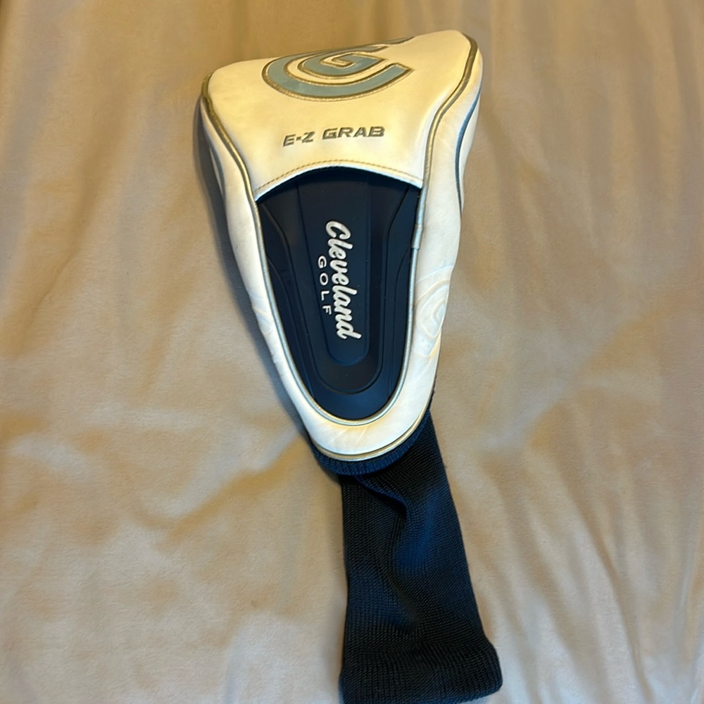 Cleveland Launcher Headcover